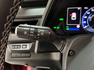 Lexus UX 2.0 250h Business
