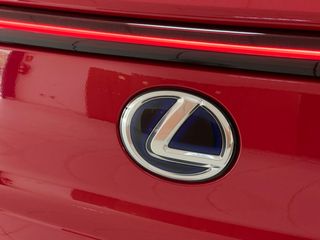 Lexus UX 2.0 250h Business