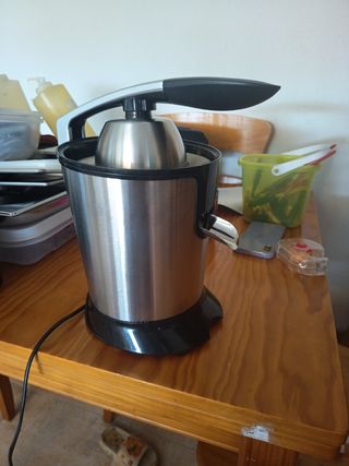 Exprimidor eléctrico