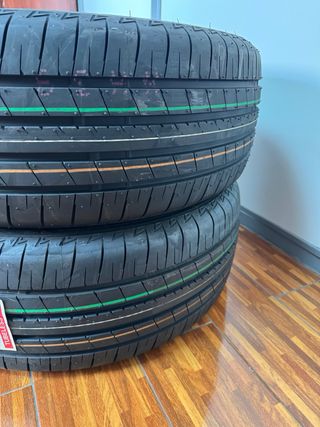 Neumáticos 225/55R17 Bridgestone 2 un. nuevos
