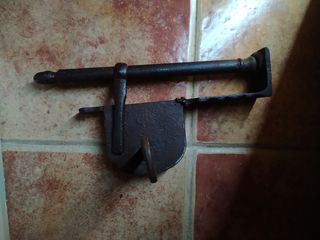 Candado antiguo con llave