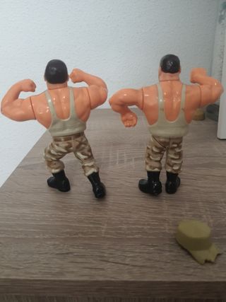 2 Figuras WWF Hasbro the Bushwhackers sacamantecas