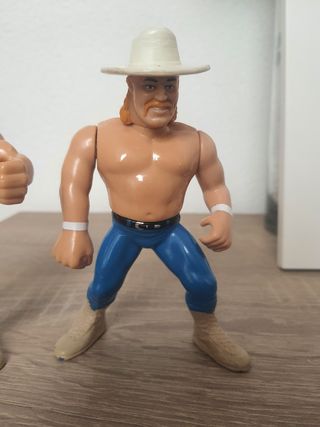 2 Figuras WWF Hasbro hermanos bart y billy gunn
