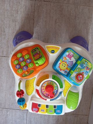 Mesa actividades VTech bebé