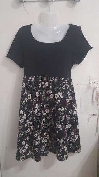 Vestido negro con flores TALLA S/M