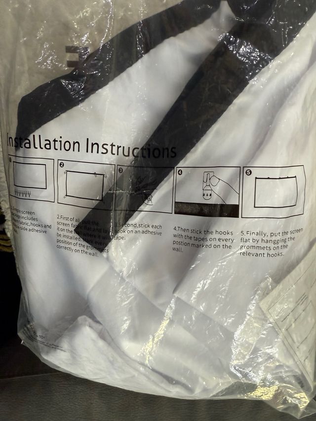 Proyector LED Mini
más pantalla de tela blanca