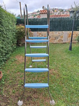 Escalera piscina - Acero y los pasos de resina