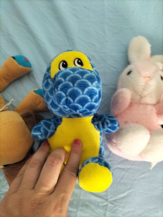9 Peluches Variados