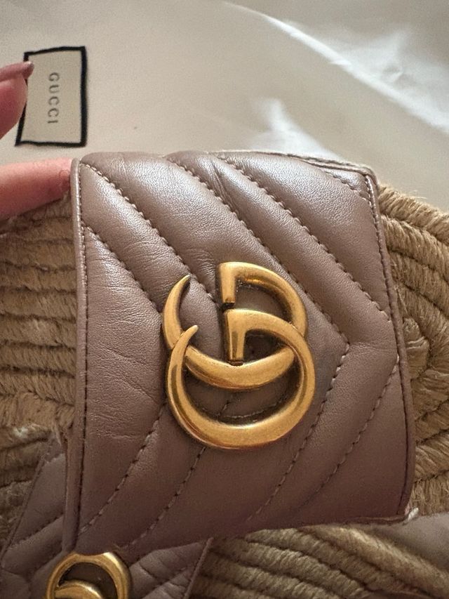 Zuecos Gucci GG Marrón