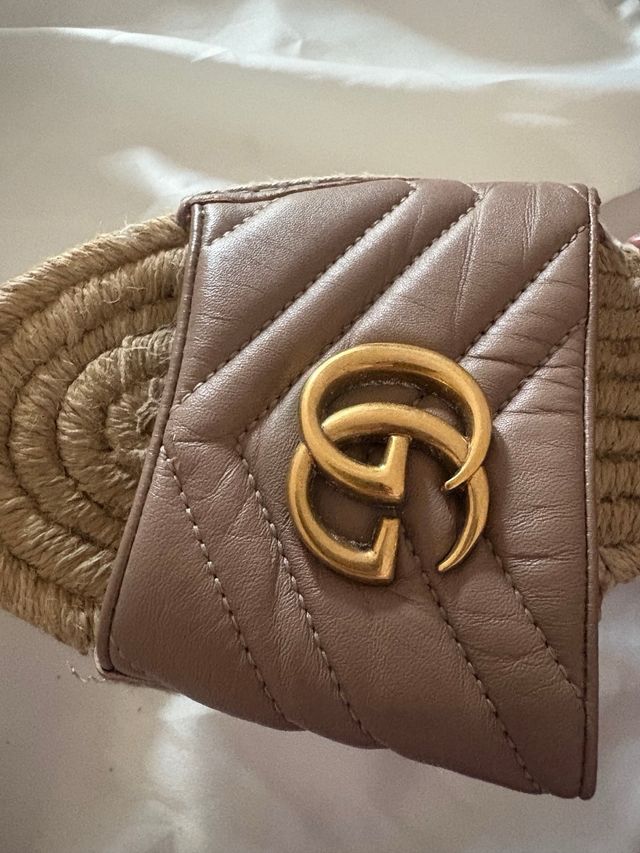 Zuecos Gucci GG Marrón