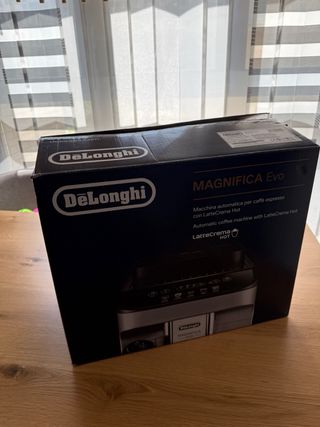 Cafetera DeLonghi Magnifica Evo (NUEVA)