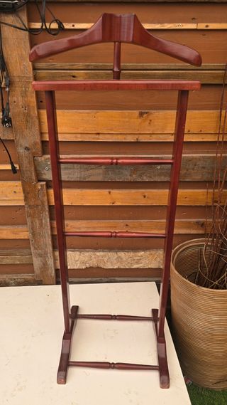 Perchero galán de noche