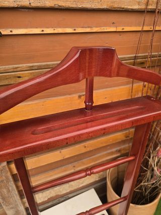 Perchero galán de noche