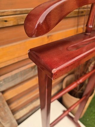 Perchero galán de noche