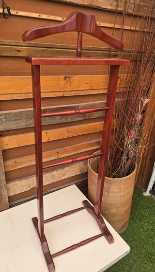 Perchero galán de noche