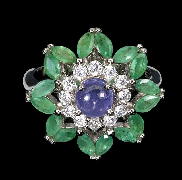 Anello con Zaffiro e Smeraldi