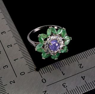 Anello con Zaffiro e Smeraldi