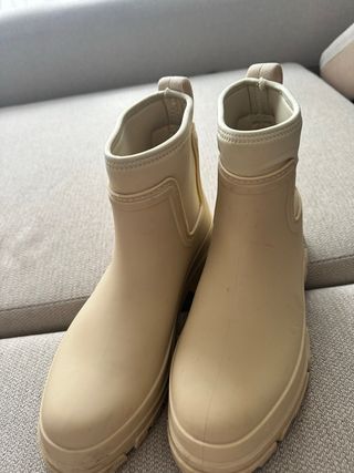 Botas agua Zara beige