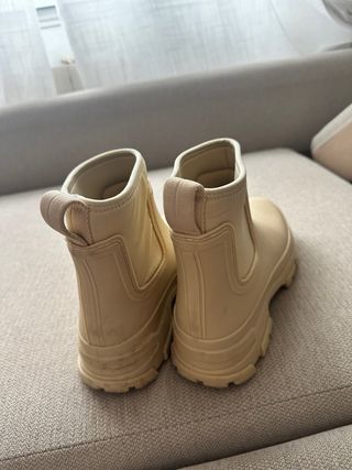 Botas agua Zara beige