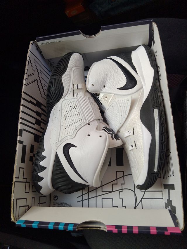 Nike Kyrie 6 - Scarpe Basket Bianche e Nere