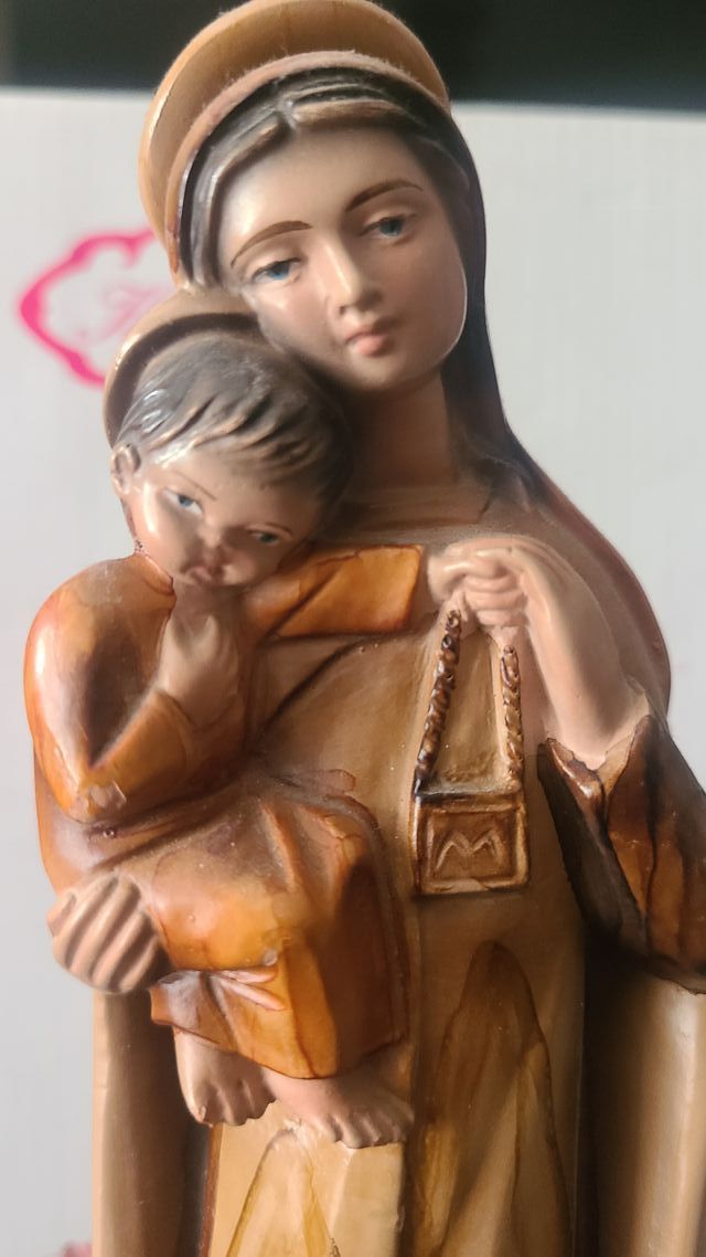Virgen del Carmen de madera policromada