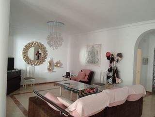 Casa y piso con buhardilla.precio por privado