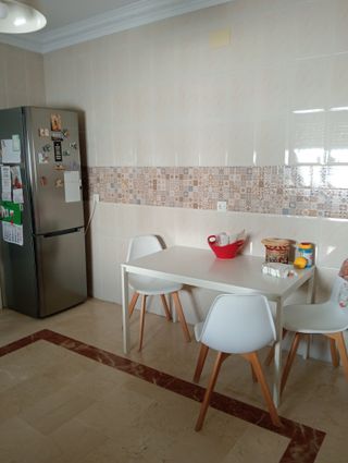 Casa y piso con buhardilla.precio por privado