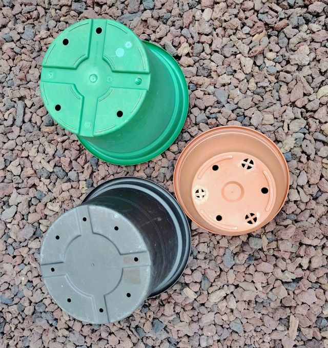 3 Macetas Decorativas de plástico