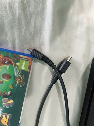 PS4 (PlayStation 4) + juegos CON CAJA ORIGINAL 