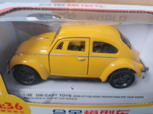 Pack 4 coches escala 1:36 - 1:43