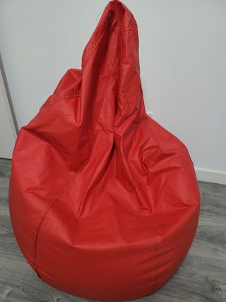 Puff rojo de piel sintética