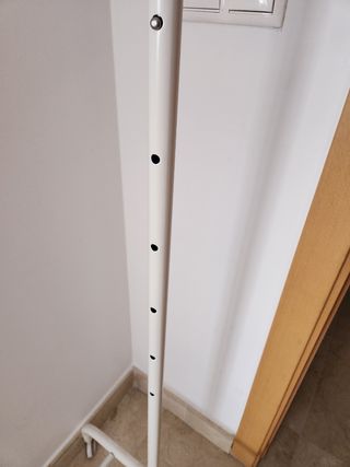 Perchero blanco metalico