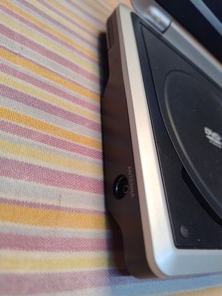 DVD Portátil con tv y lector usb