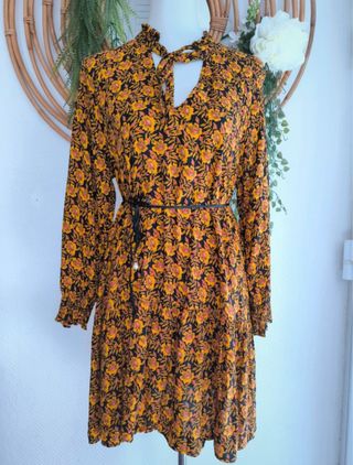 Vestito floreale nero-arancio mezza stagione