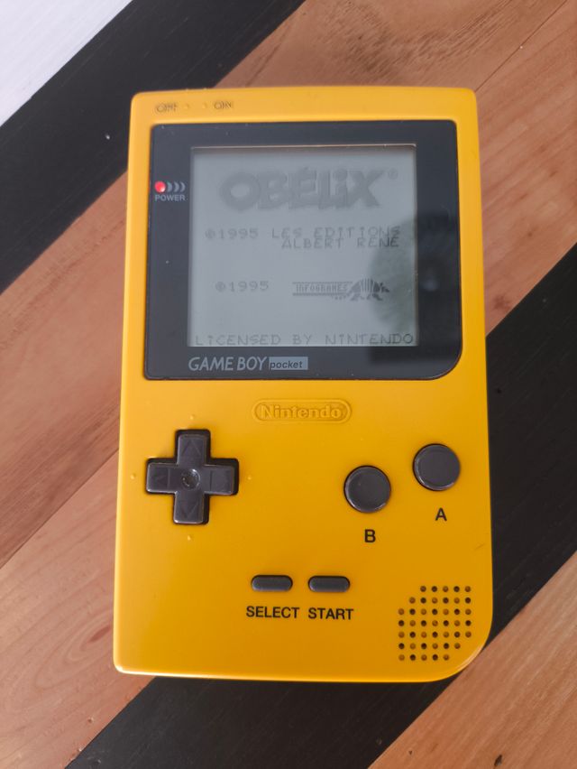 Game Boy Pocket Amarilla en caja original