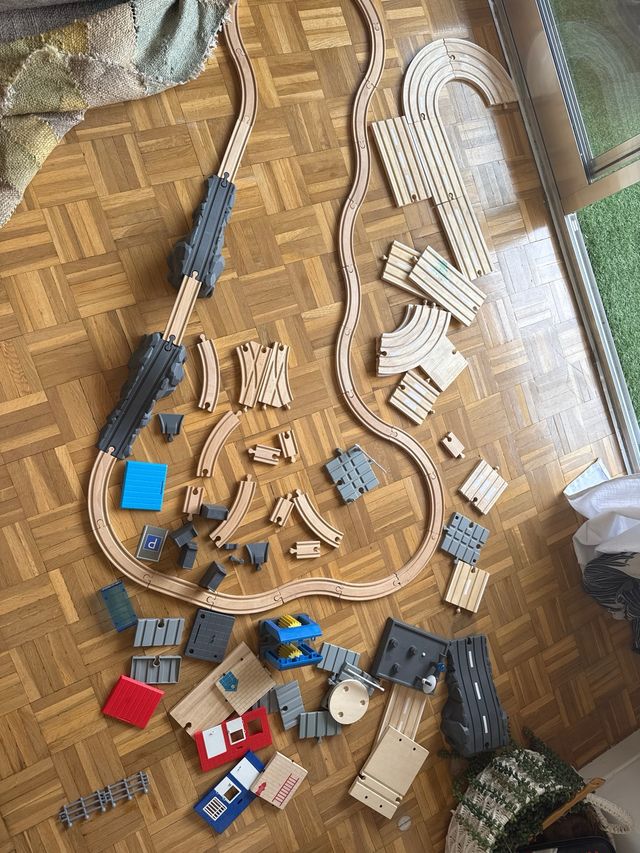 Pista Tren Madera Bebés + Coches + ciudad