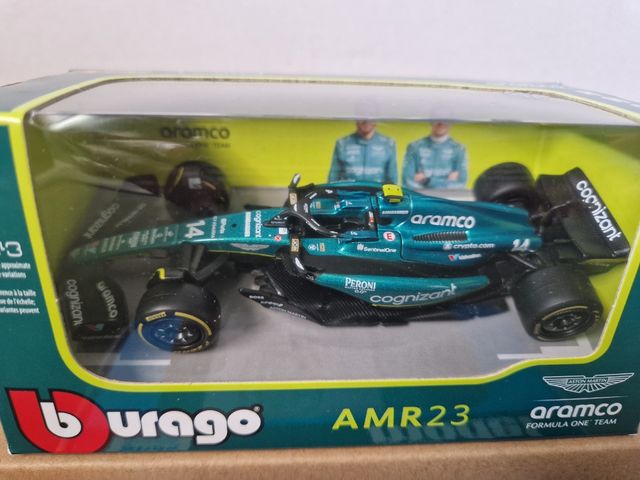 F1 Aston Martin AMR23 F. Alonso 1:43 + Golf Car
