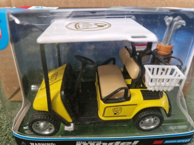 F1 Aston Martin AMR23 F. Alonso 1:43 + Golf Car