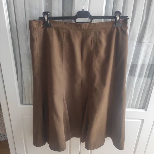 Falda marrón - Falda midi