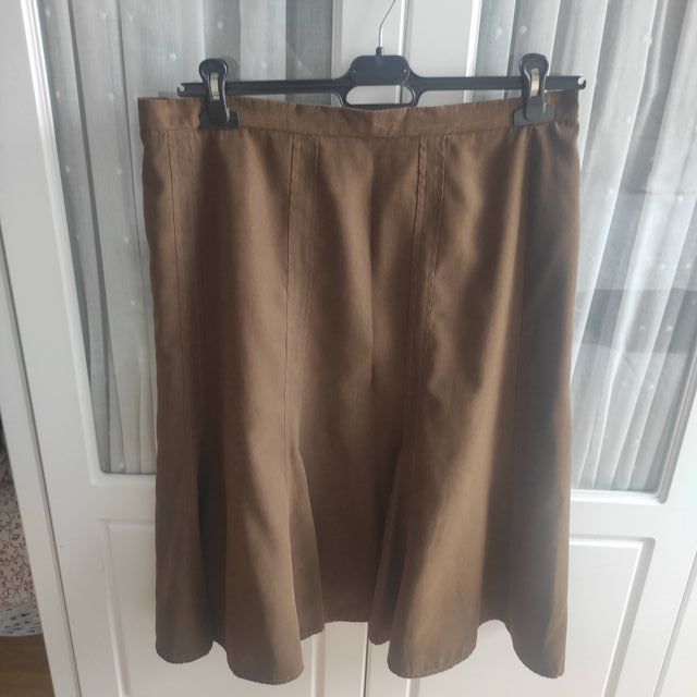 Falda marrón - Falda midi