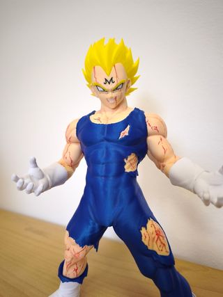 Figura Vegeta SSJ4