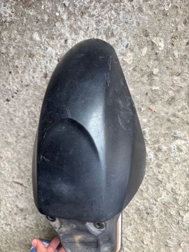 Parafango Suzuki Sixteen usato