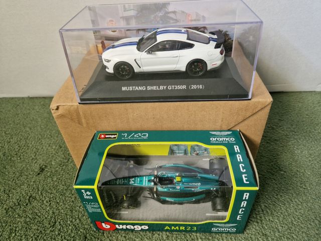 F1 fernando Alonso Aston Martin + mustang shelby