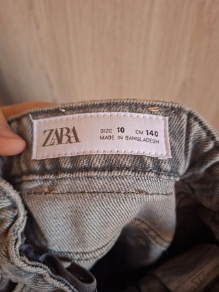 Vaqueros Zara grises niña 10