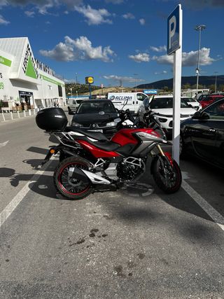 Moto Tray 125cc roja