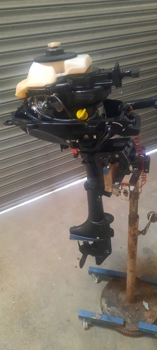 Motor  Mercury  F3,5 HP 4 tiempos repasado