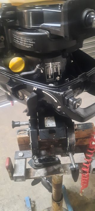 Motor  Mercury  F3,5 HP 4 tiempos repasado