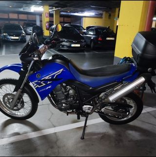 Yamaha XT 660R azul