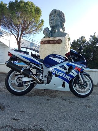 Suzuki GSX 600R - 2003  Moto
