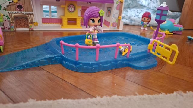 Casa Nieve PinyPon: ¡Diversión asegurada!